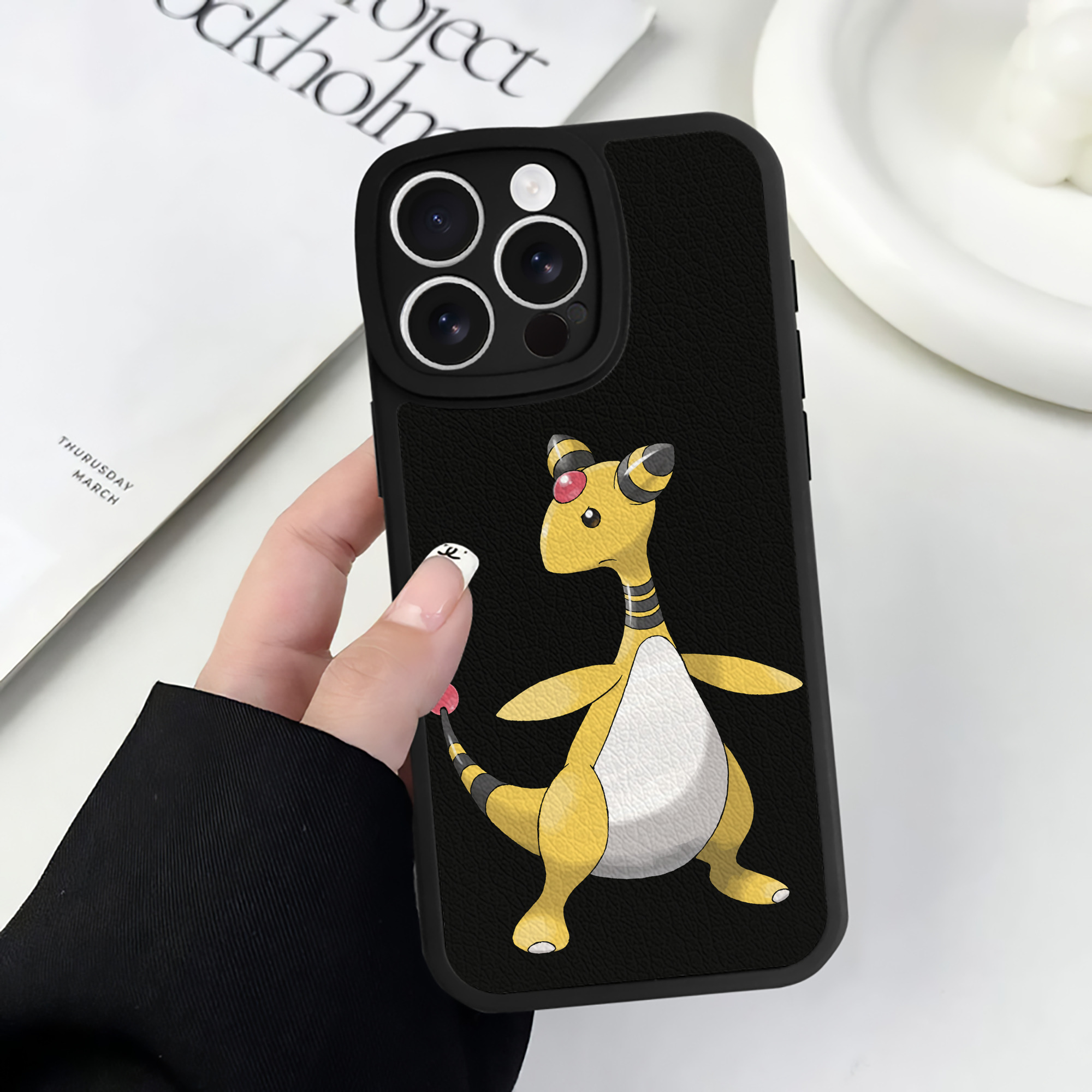 （画像用） ポケットモンスター Pokémon 【iPhone 16シリーズ対応】シリコンスマホケース（レザー調） 材質：シリコン